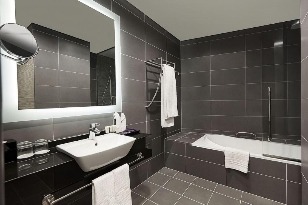 Park Regis Business Bay Hotel Dubai Ngoại thất bức ảnh